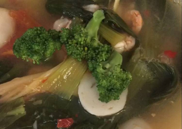 Recipe: Tasty Tomyam alakadarnya 😍 keep learning💪🏻