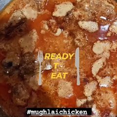 A picture of Mughlai chicken.