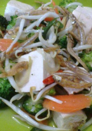 Foto resep Ca Brotatori (Brokoli, Tahu, Taoge, Teri)