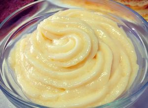 Foto principal de Crema pastelera de vainilla, rápida