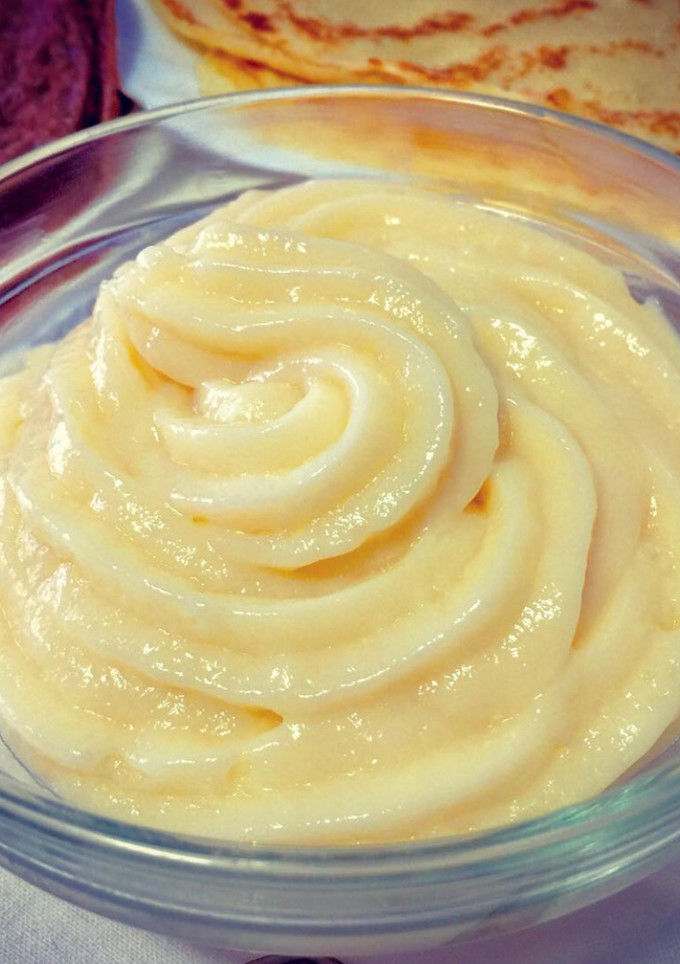 Una foto de Crema pastelera de vainilla, rápida