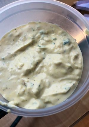 Una foto de Salsa de yougurt fit 😉