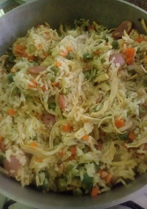 Una foto de 🍚 Arroz con Pollo 🍗
