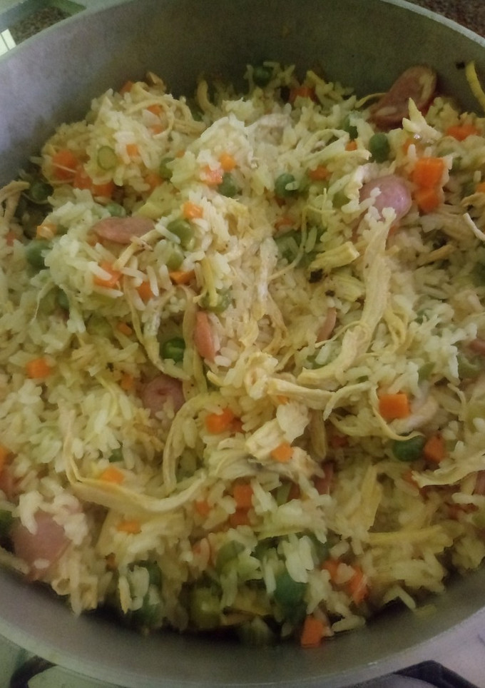 Una foto de 🍚 Arroz con Pollo 🍗