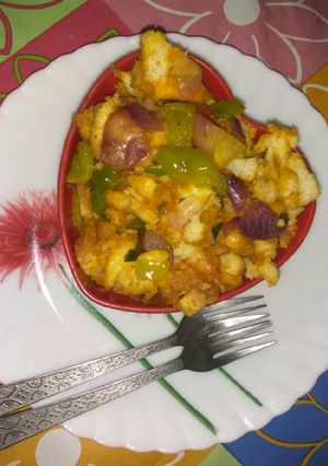 A picture of Bread spicy upma.