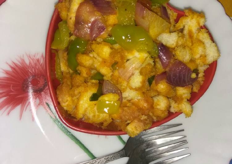 Bread spicy upma