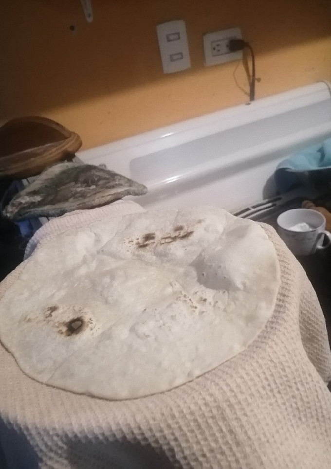 Una foto de Tortillas de harina con aceite de cocina