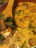 Caldo de hongos y maíz pozolero