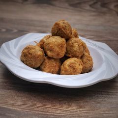 A picture of Yam balls.