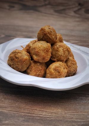 A picture of Yam balls.