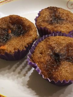 Una foto de Muffins integrales de manzana miel y canela saludables. Sin huevo