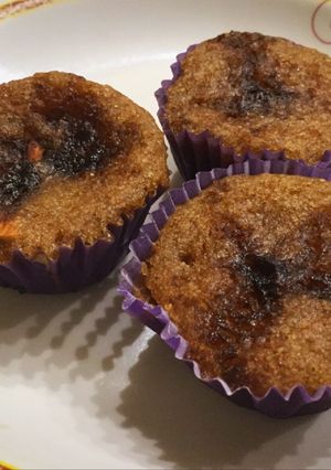 Una foto de Muffins integrales de manzana miel y canela saludables. Sin huevo