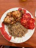 Pollo Asado con Quinoa y Ensalada de Tomate