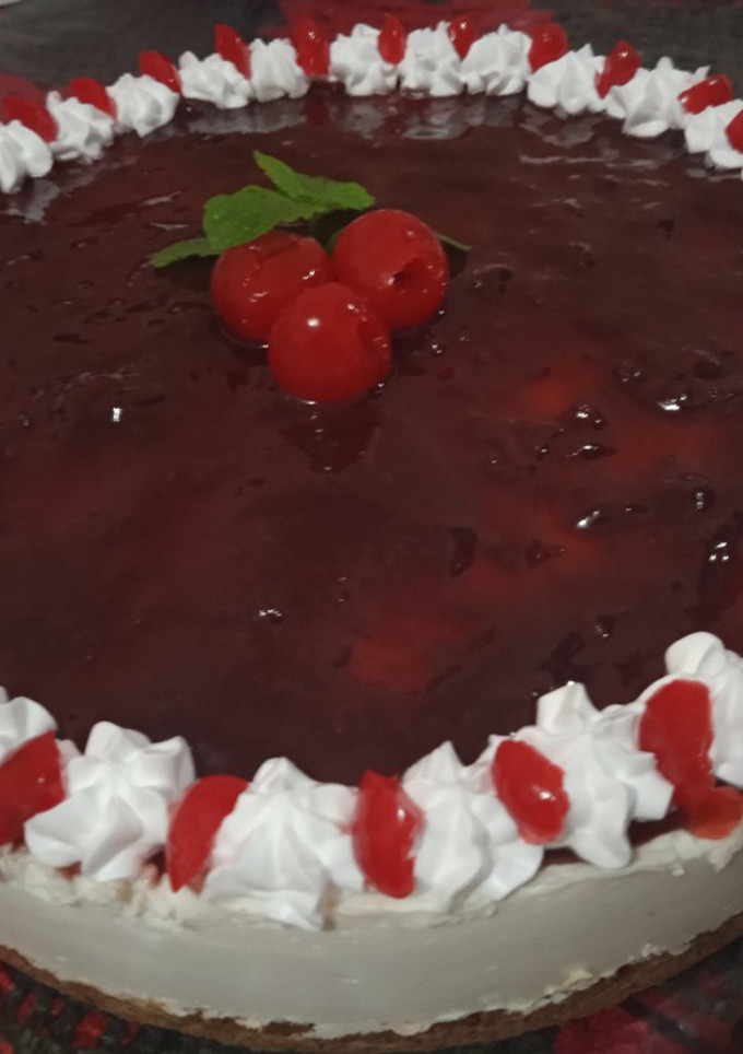 Una foto de Cheesecake de cereza para Navidad