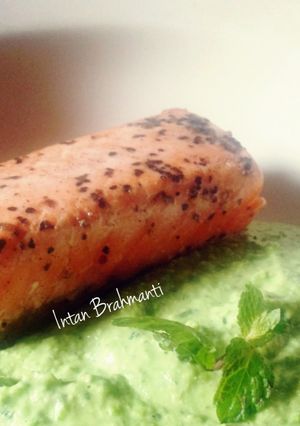 Foto resep Salmon with Green Peas & Mint Pureé/Salmon dengan Pureé Hijau