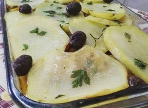 Foto de Filé de merluza com batatas ao forno