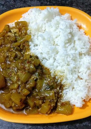 लौकी की सब्जी (Lauki ki sabji recipe in hindi) रेसिपी मुख्य फोटो