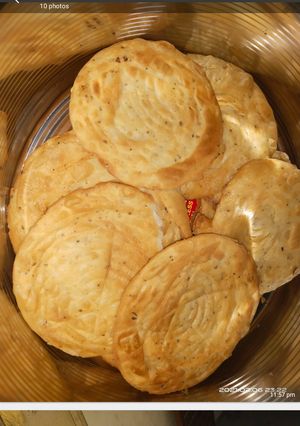 મઠરી (Mathari Recipe In Gujarati) રેસીપી મુખ્ય ફોટો