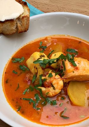 Bouillabaisse mit Rouille und Baguette Rezepthauptbild