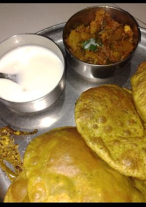 बेसन की पूरी (besan ki poori recipe in Hindi) रेसिपी मुख्य फोटो