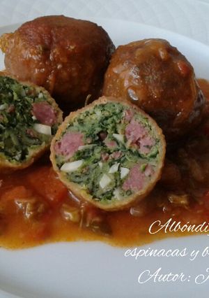Foto principal de Albóndigas de carne y espinacas, en salsa de verduras y brécol