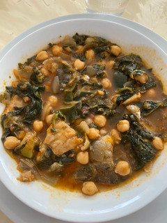 Una foto de Garbanzos con bacalao (olla perfect)