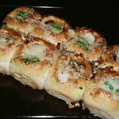 Pav pizza A picture of Pav pizza.