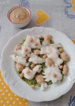 Foto di Filetto di halibut con crema di zucchine e maionese alla liquirizia