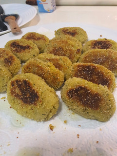 Una foto de Croquetas de garbanzos y brócoli