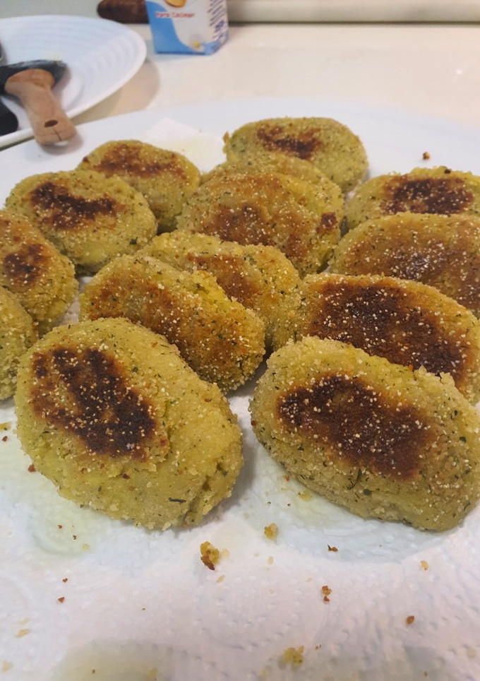 Una foto de Croquetas de garbanzos y brócoli
