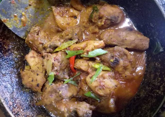 Ayam lodho tulungagung