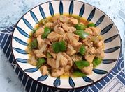 Gambar ayam paprika hijau