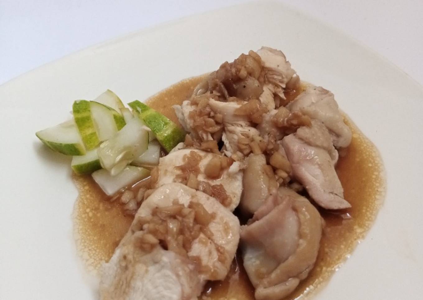 Ayam hainam mudah. Menu diet.  Singapore,