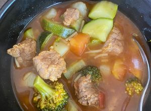 Una foto de Sopa de carne de res