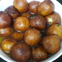 A picture of Homemade Gulab jamun.