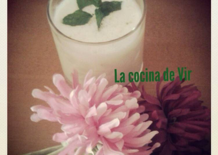 Ajo blanco, gazpacho de almendras