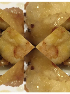 Una foto de Pincho de bolas de rulo de Cabra, miel y cebolla garrapiñada