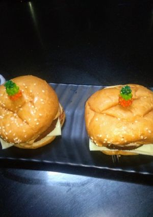 A picture of Spicy Aloo veg Burger.