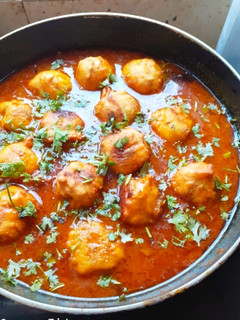 आलू कोफ्ता करी (Aloo kofta curry recipe in hindi) रेसिपी मुख्य फोटो