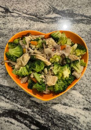 Foto resep Broccoli cah jamur, kulit tahu & samcan