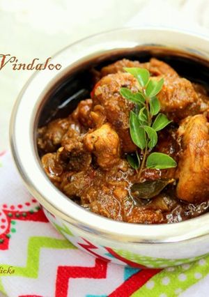A picture of Chicken Vindaloo.