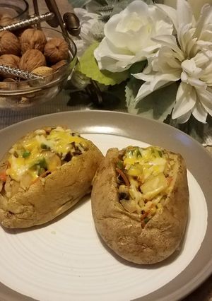 A picture of Vegetarian Stuffed Baked Potato.