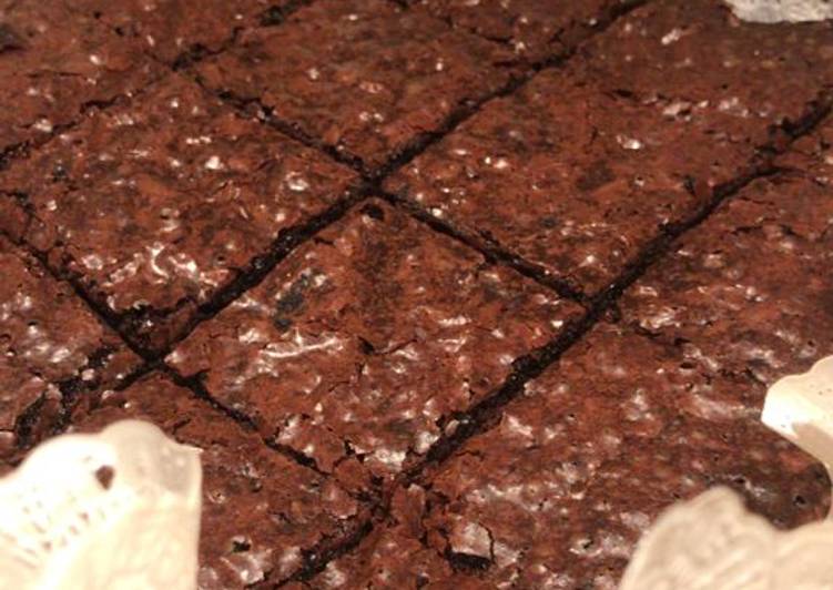 Cara Membuat Istimewa Fudgy classic brownies