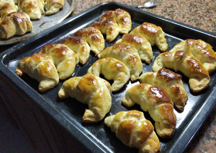 Medialunas de manteca como en la panadería