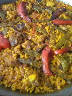 Una foto de Paella de costilla y verdura