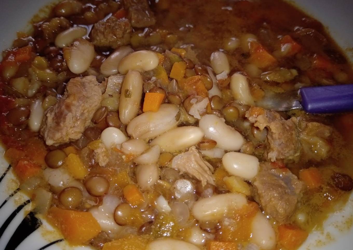 Lentejas Estofadas con Carne y Verduras
