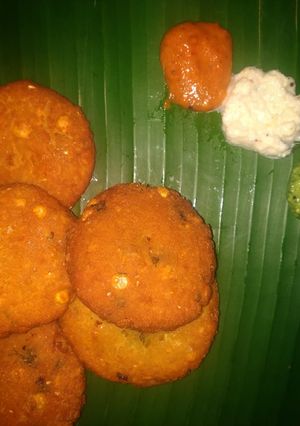 दाल वड़ा (dal vada recipe in Hindi) रेसिपी मुख्य फोटो