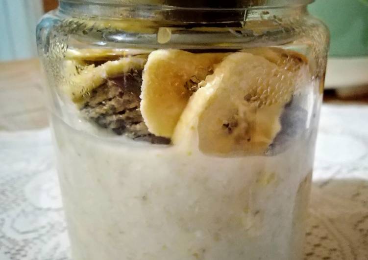 Overnight Oats (Pisang +Wafer Coklat)