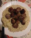 Risotto de choclo cremoso con albóndigas de carne
