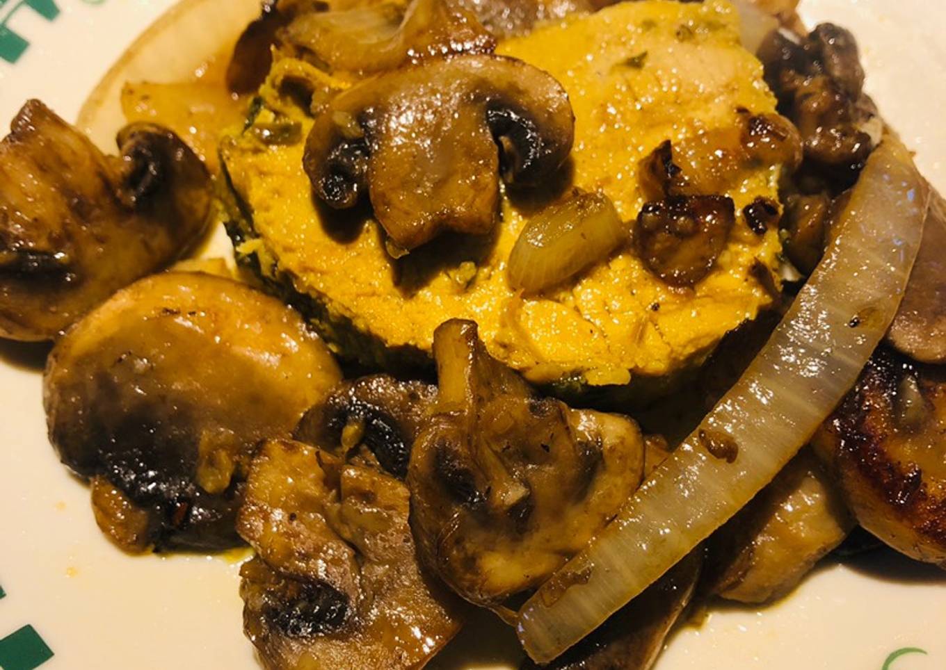 Mushrooms 🍄 in White Wine 🍷